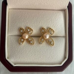 Elegant Gold and Pearl Flower Earrings